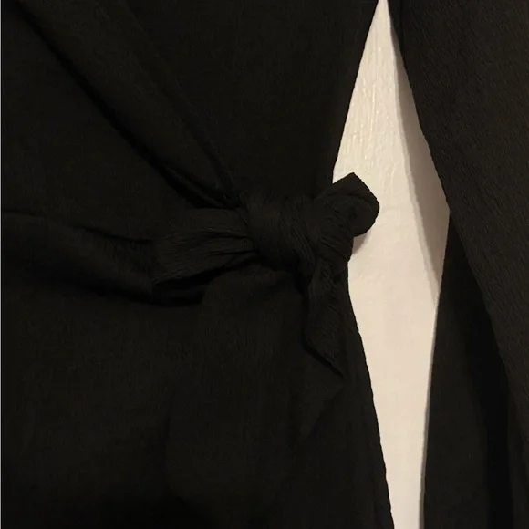 H&M Black Long Sleeve Wrap Midi Dress - Picture 3 of 8